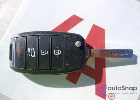 2020 Kia Optima Lx z USA, uszkodzony, nr VIN 5XXGT4L32LG387771